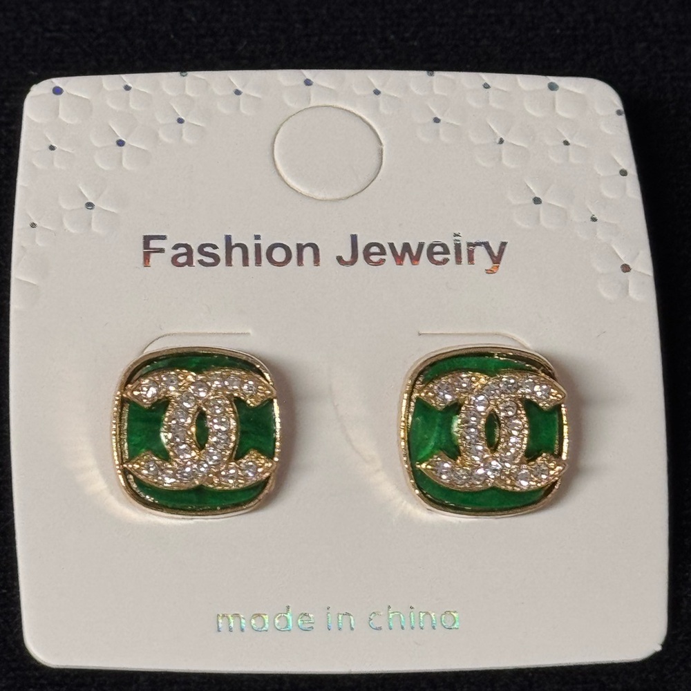 Fashion Jewelry Gold and Green Earrings .5 inch
